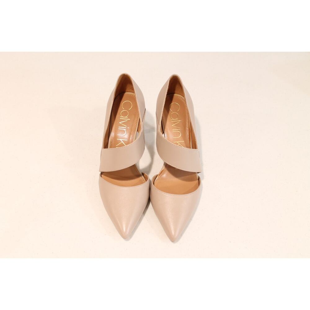 Calvin Klein Ginostra Leather Heel Beige Shoes size 8.5